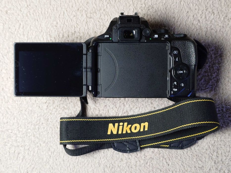 Nikon D5600 korpus/body