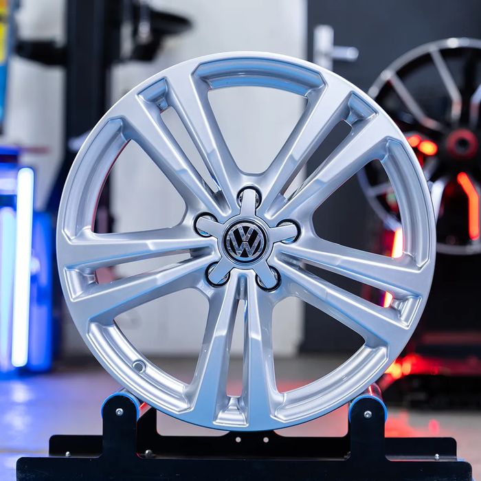 NOWE ORYGINALNE Felgi / Koła 18" - Volkswagen Golf Touran Passat T-Roc