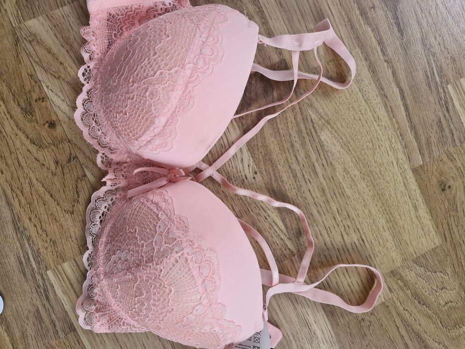 Komplet biustonoszy różne wzory push up ponad 40 sztuk
