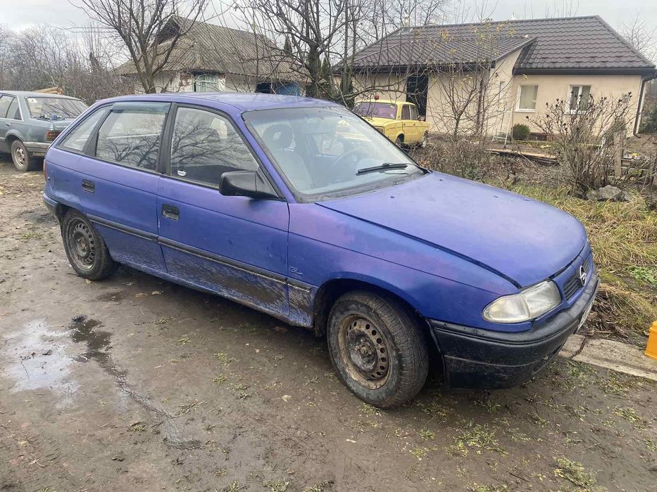 Продам Опель Астра f на ходу