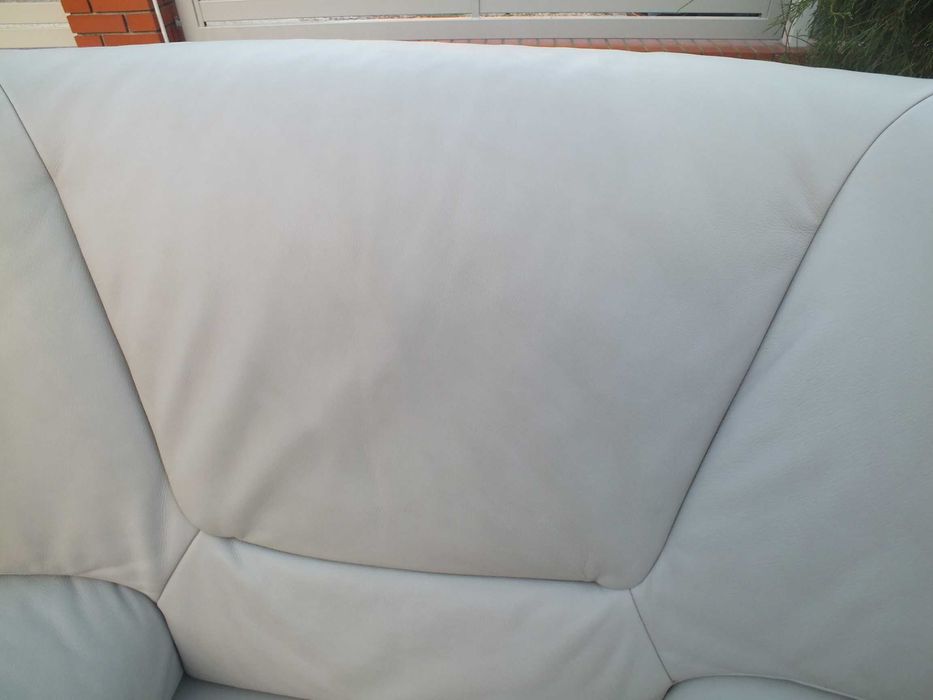 Komplet wypoczynkowy skórzany 3+2+1 firm Himolla. Kolor jasnoszary