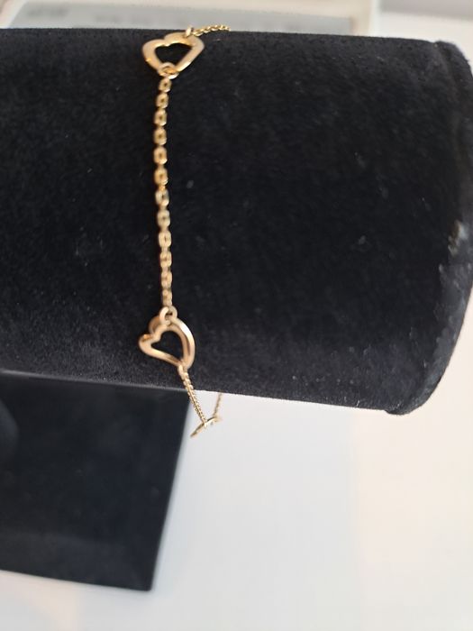 Złota bransoletka z serduszkami p.333 APART