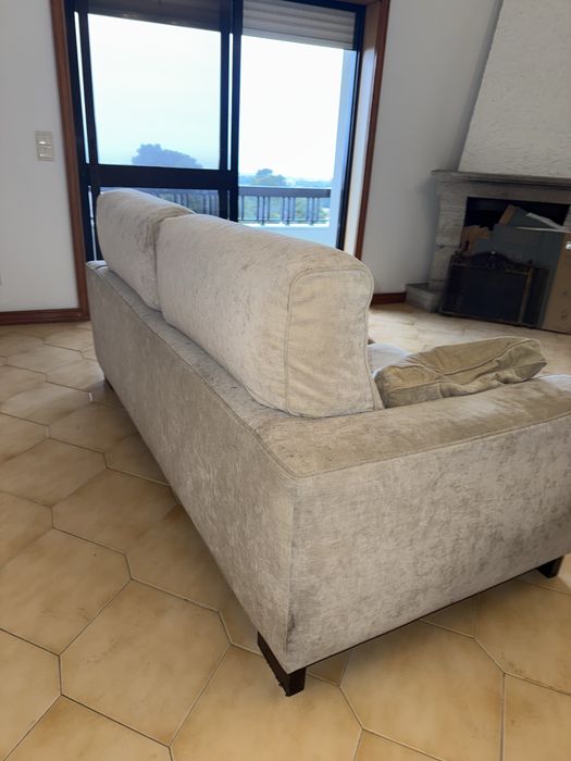 Sofa Bege com almofadas 195cm