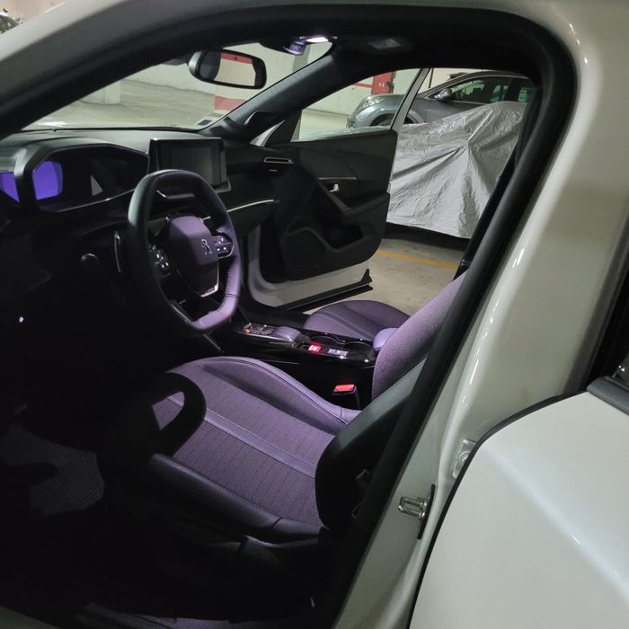 PEUGEOT 2008 semi-novo