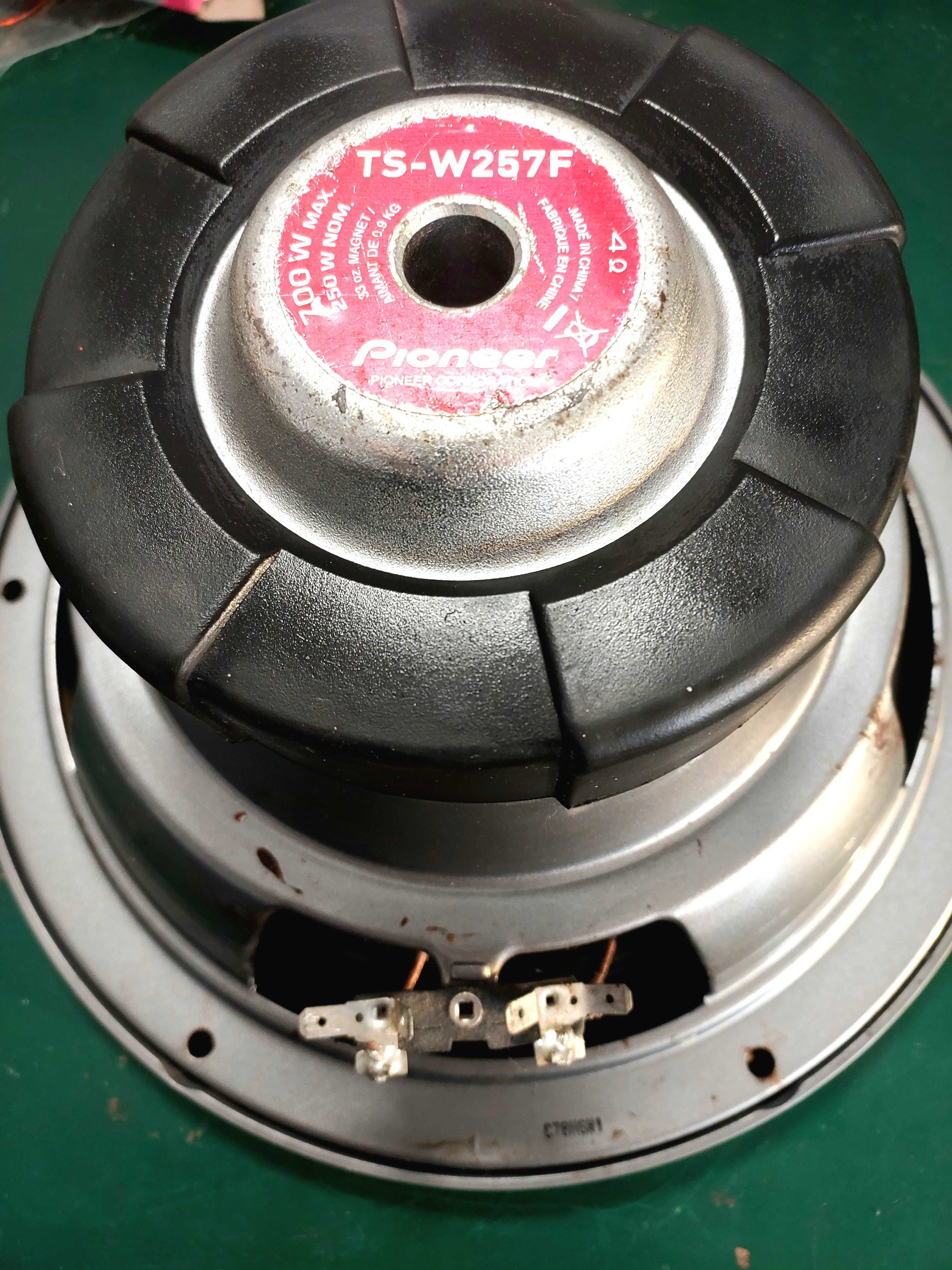 Sprzedam głośnik basowy Pioneer TS-W257F