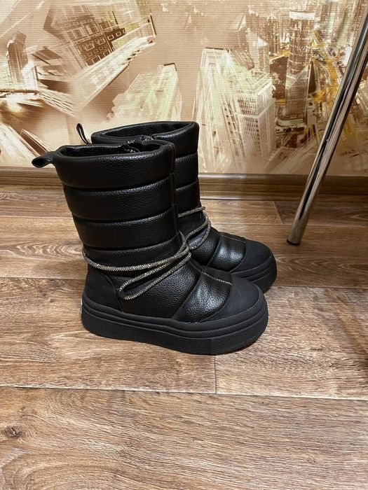 Зимові чоботи, сапожки, ботинки.