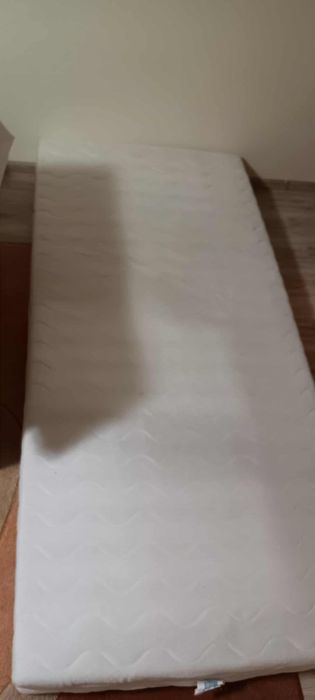 Materac z zdejmowanym pokrowcem  90x200