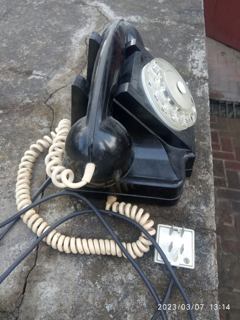 Телефон карбелітовий часів СРСР