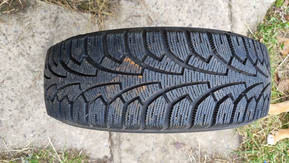 Продам зимову покришку Nordman 175/65/14