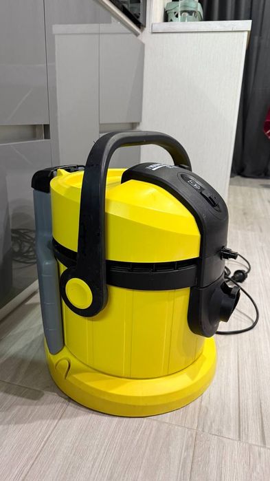 Пылесос Karcher SE 4.001