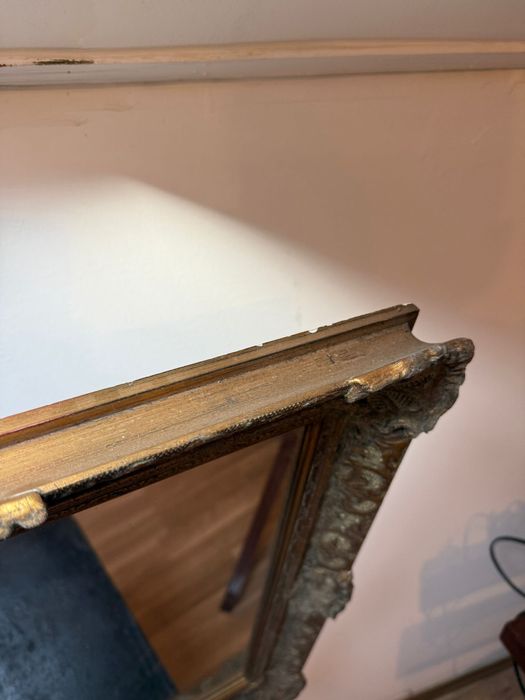 Espelho antigo con moldura