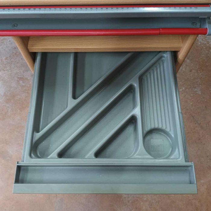 Secretária / Estirador com altura regulável