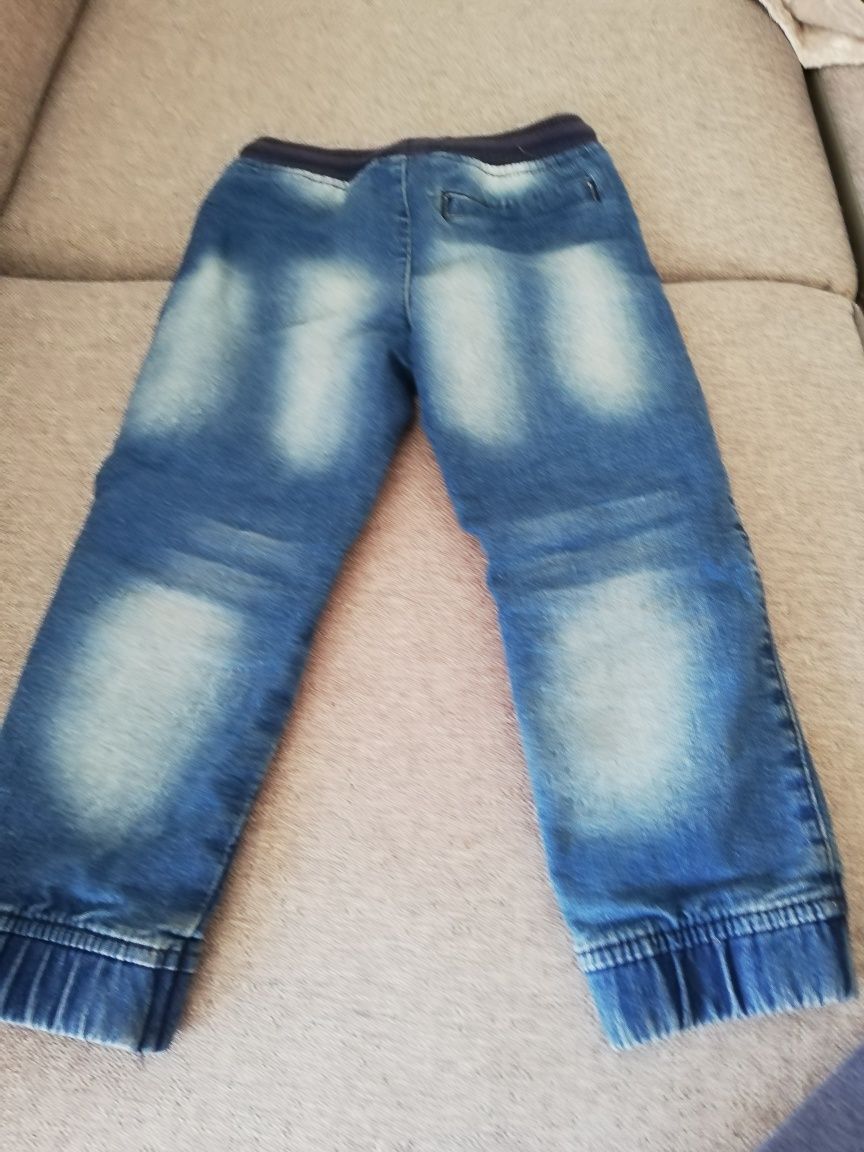 Spodnie jeansowe chłopięce rozmiar 110