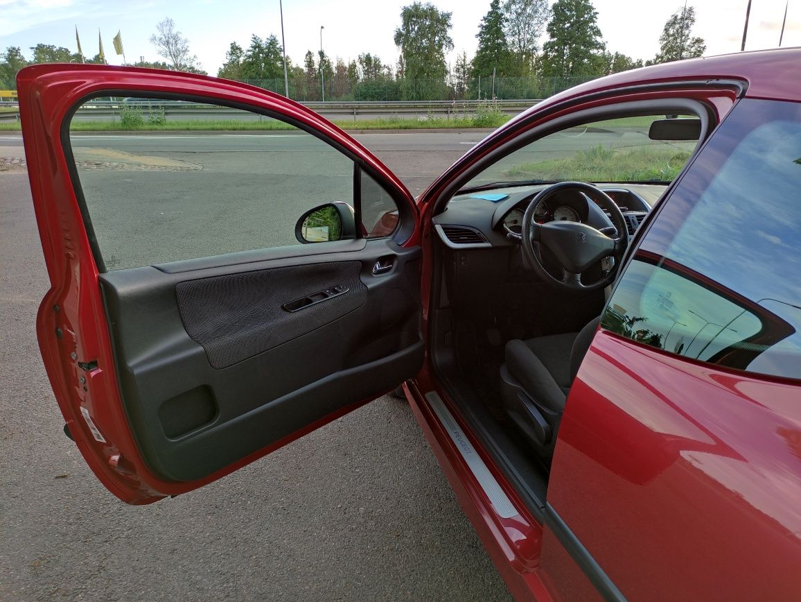 Продам Peugeot 207