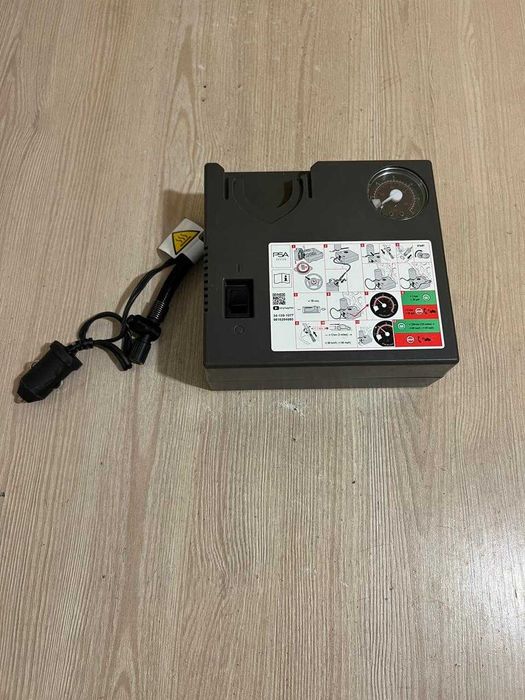 Компрессор підкачки шин аптечки аварійні знаки VAG