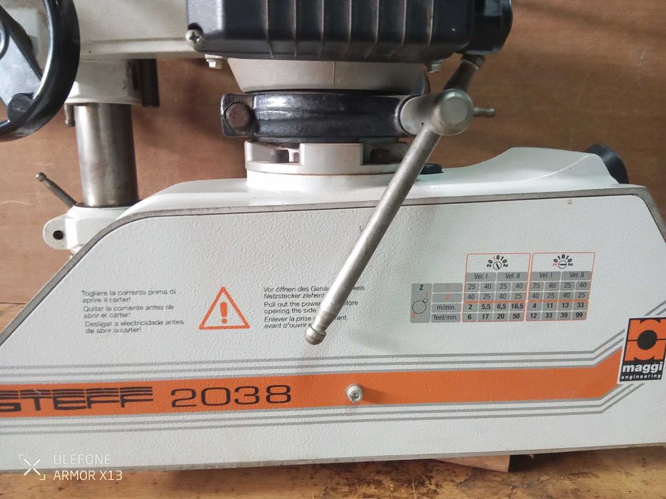 Alimentador MAGGI / Steff 2038 – peça profissional de carpintaria