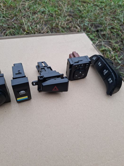 Кнопки для Митсубиси Паджеро Вагон 4