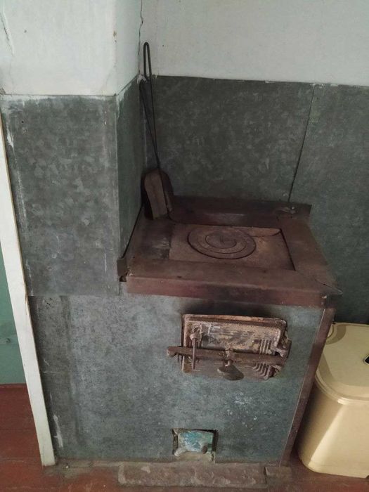 Пів дому в селі Федорівка