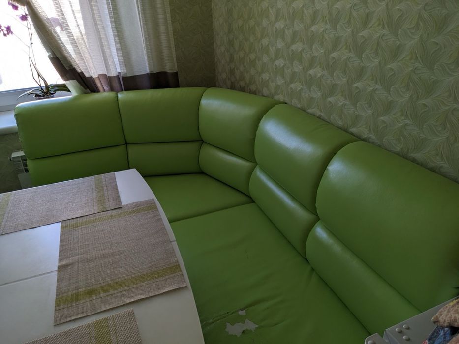 Перетяжка мягкой мебели