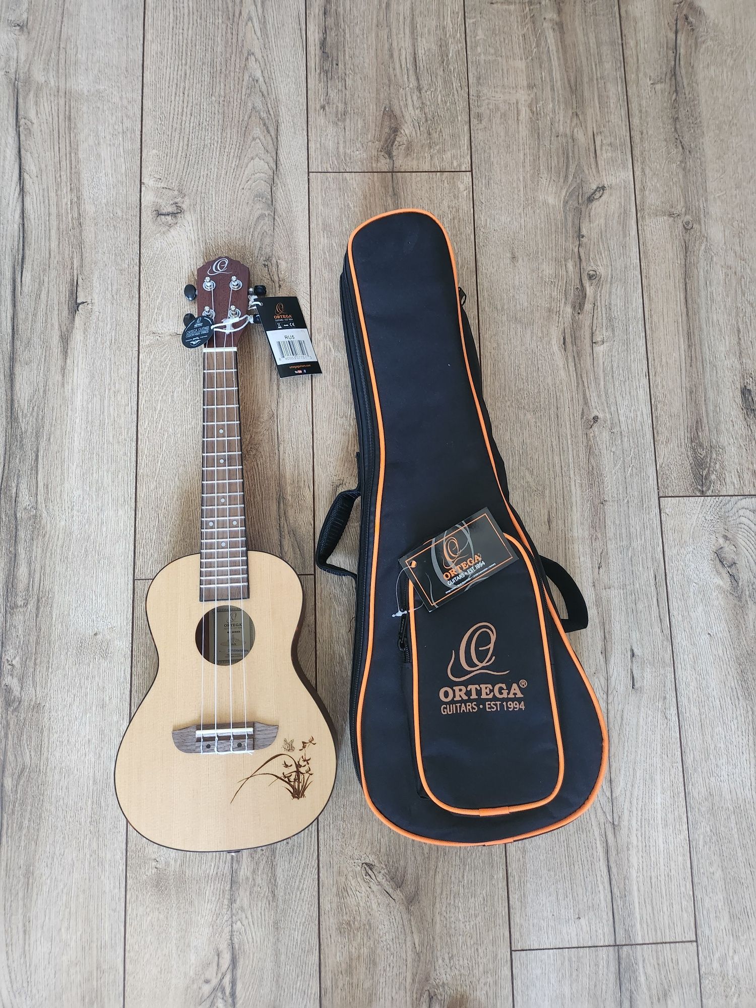 Ukulele ortega Ru 5