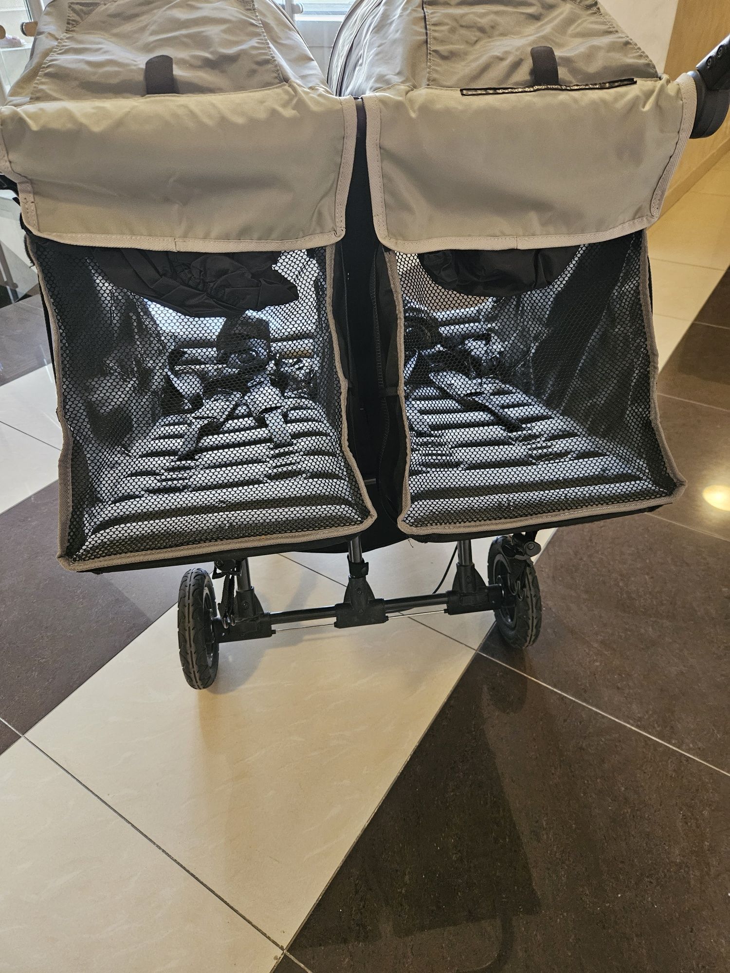 Wózek bliźniaczy Baby Jogger Mini GT Double T Double  2x gondole