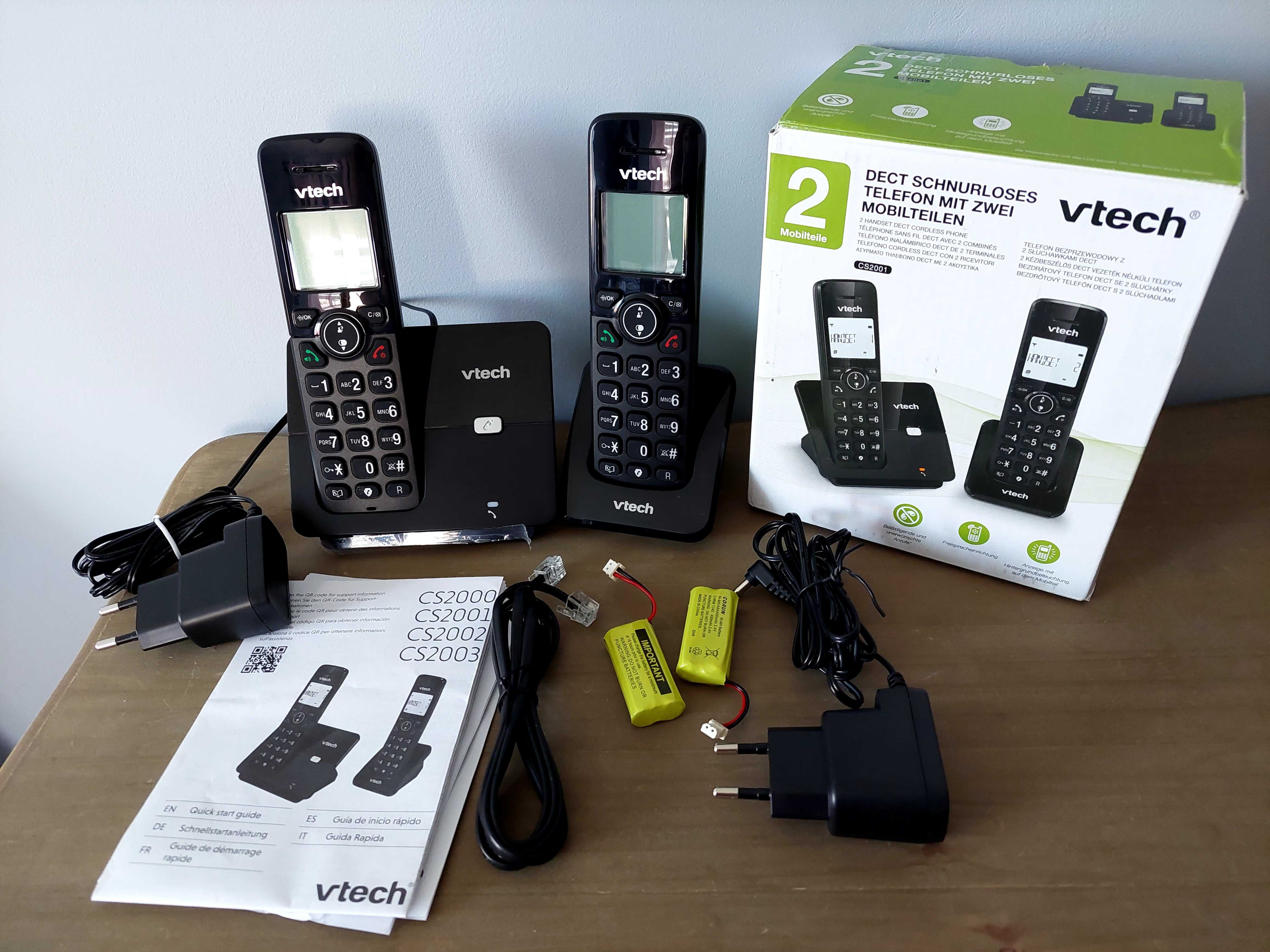 Telefon bezprzewodowy z dwiema słuchawkami Vtech CS2001.