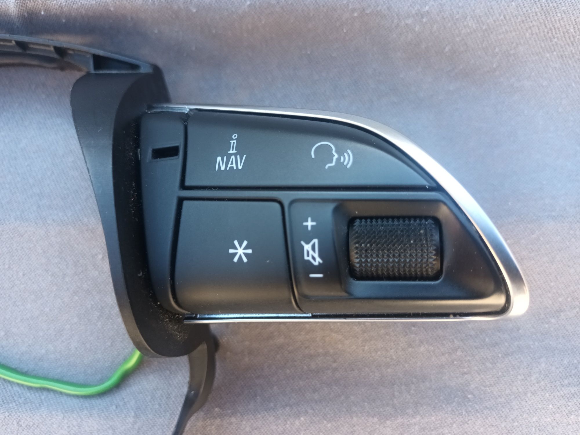 Multifunkcja z ramką do Audi a3