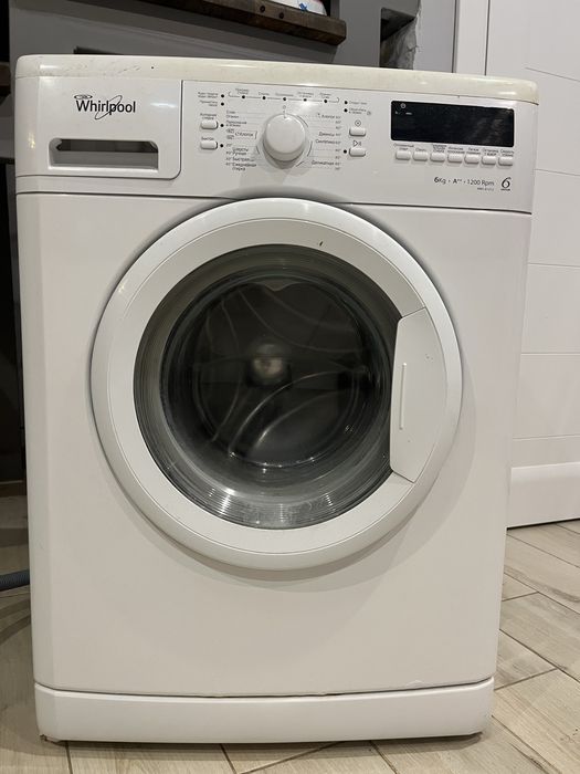 Пральна машина Whirlpool на 6кг загрузки білизни