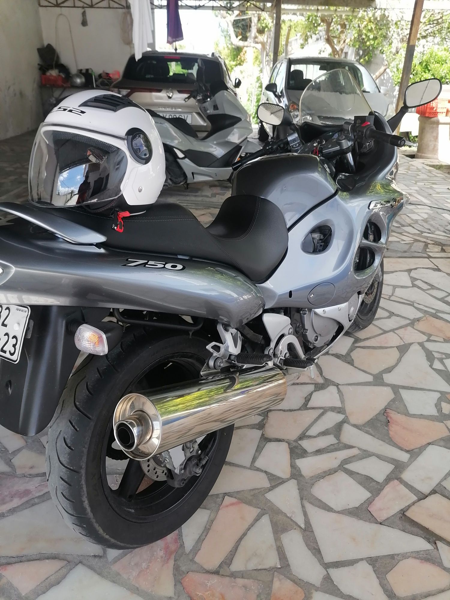 Susuki gsxf 750 ano 2005 como nova
