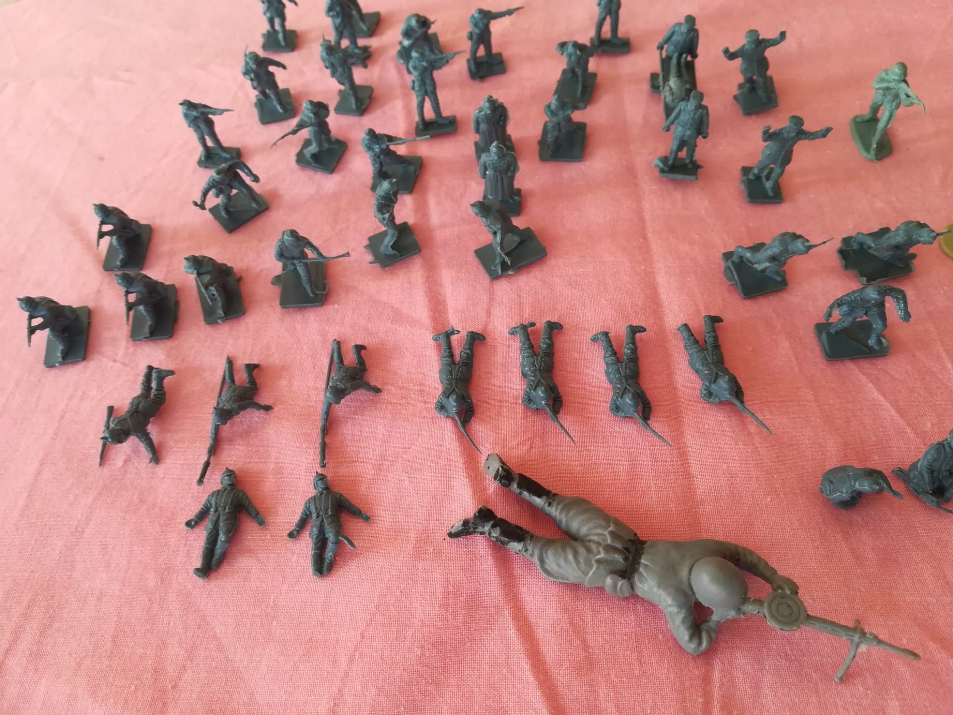 Lote 48 bonecos soldado antigos