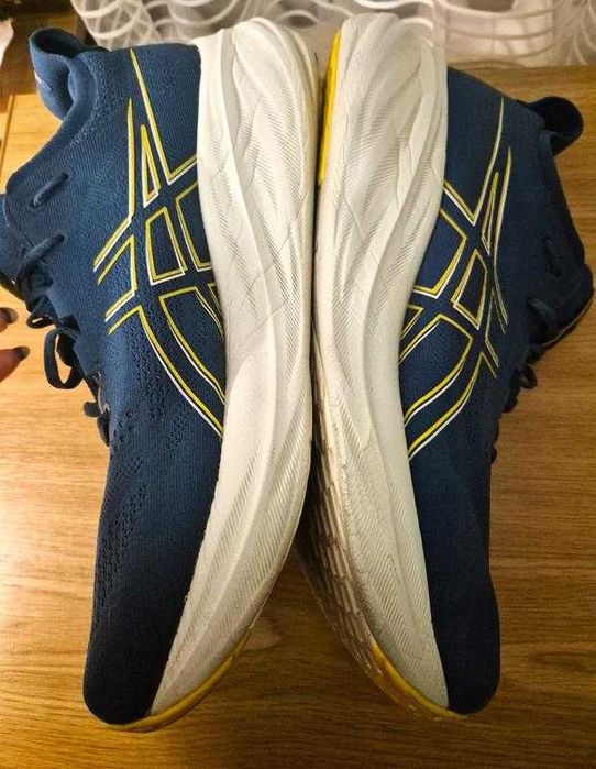 Кросівки чоловічі для бігу asics gel-nimbus 26\оригинал\30см