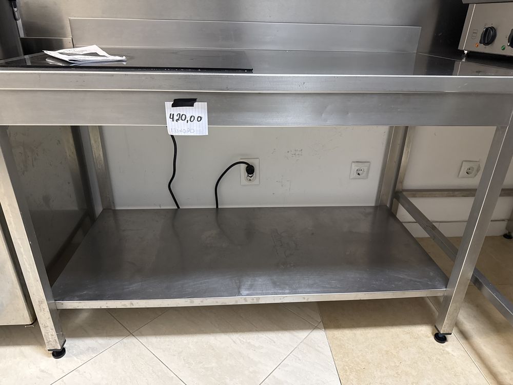 Bancada de inox com placa vidroceramica
