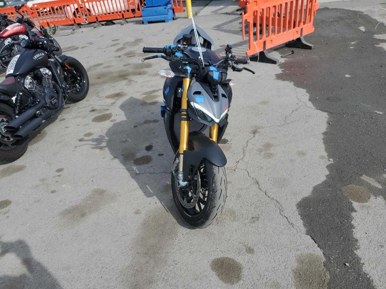 Ducati Streetfighter V4 2024 Року