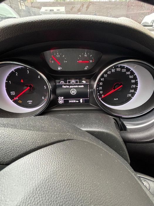 Продам Opel Astra універсал 2017