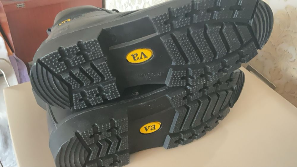 Робочі ботінки VA 43р. (9)