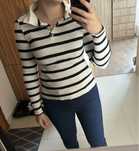 Sweter w paski z kołnierzykiem S M