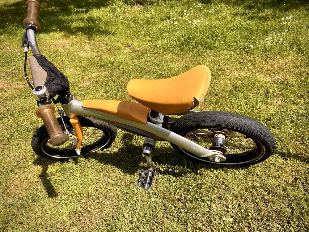 Rowerek dziecięcy BMW Kidsbike. 2 w 1, biegowy z dokładanymi pedałami!