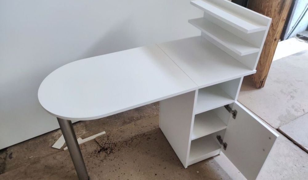 Стол маникюрный стол для маникюра.