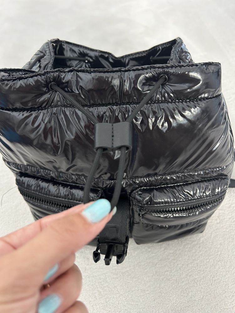 Mochila DKNY preta