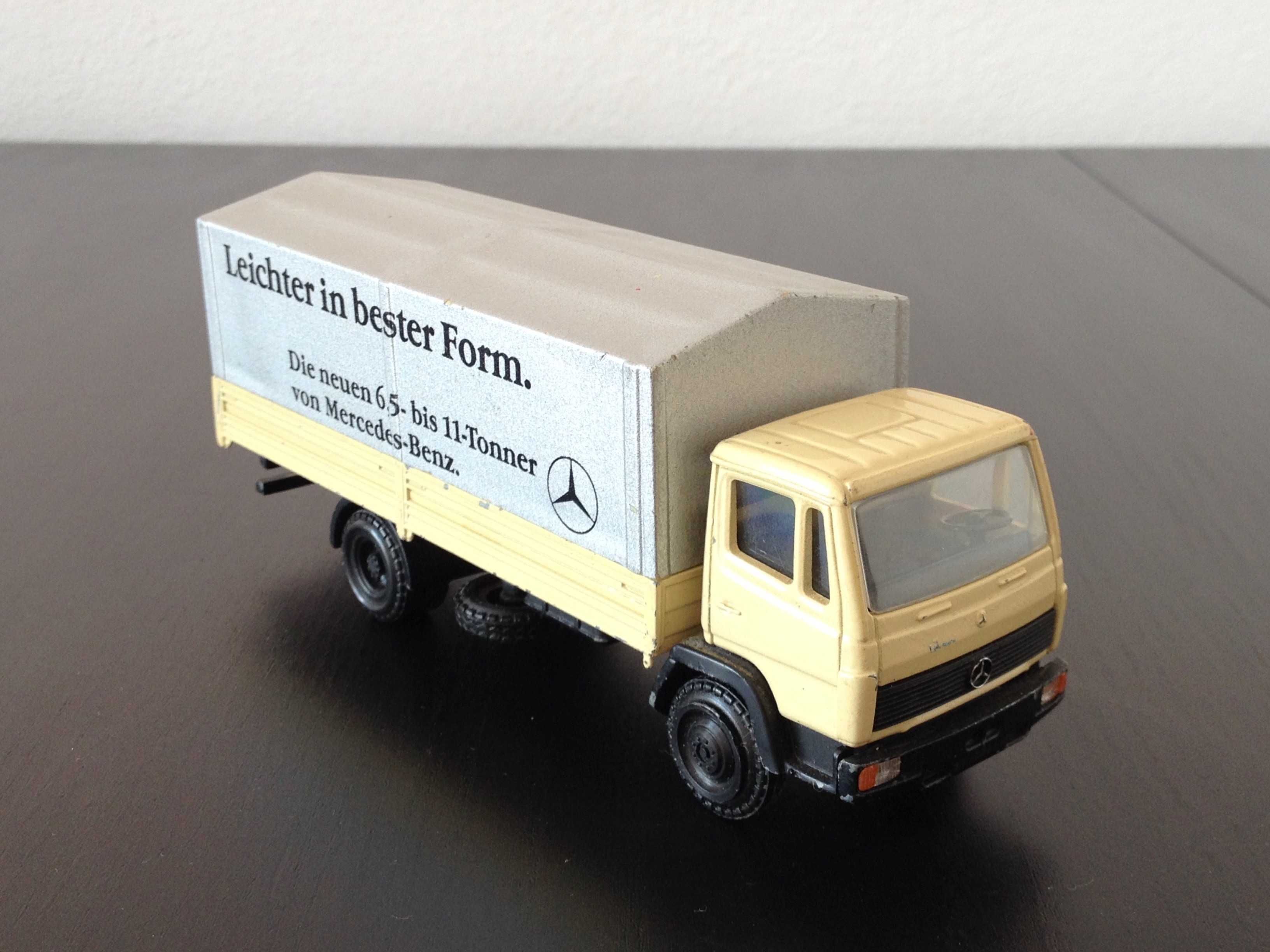 2x 1:50 NZG Mercedes LK Camião