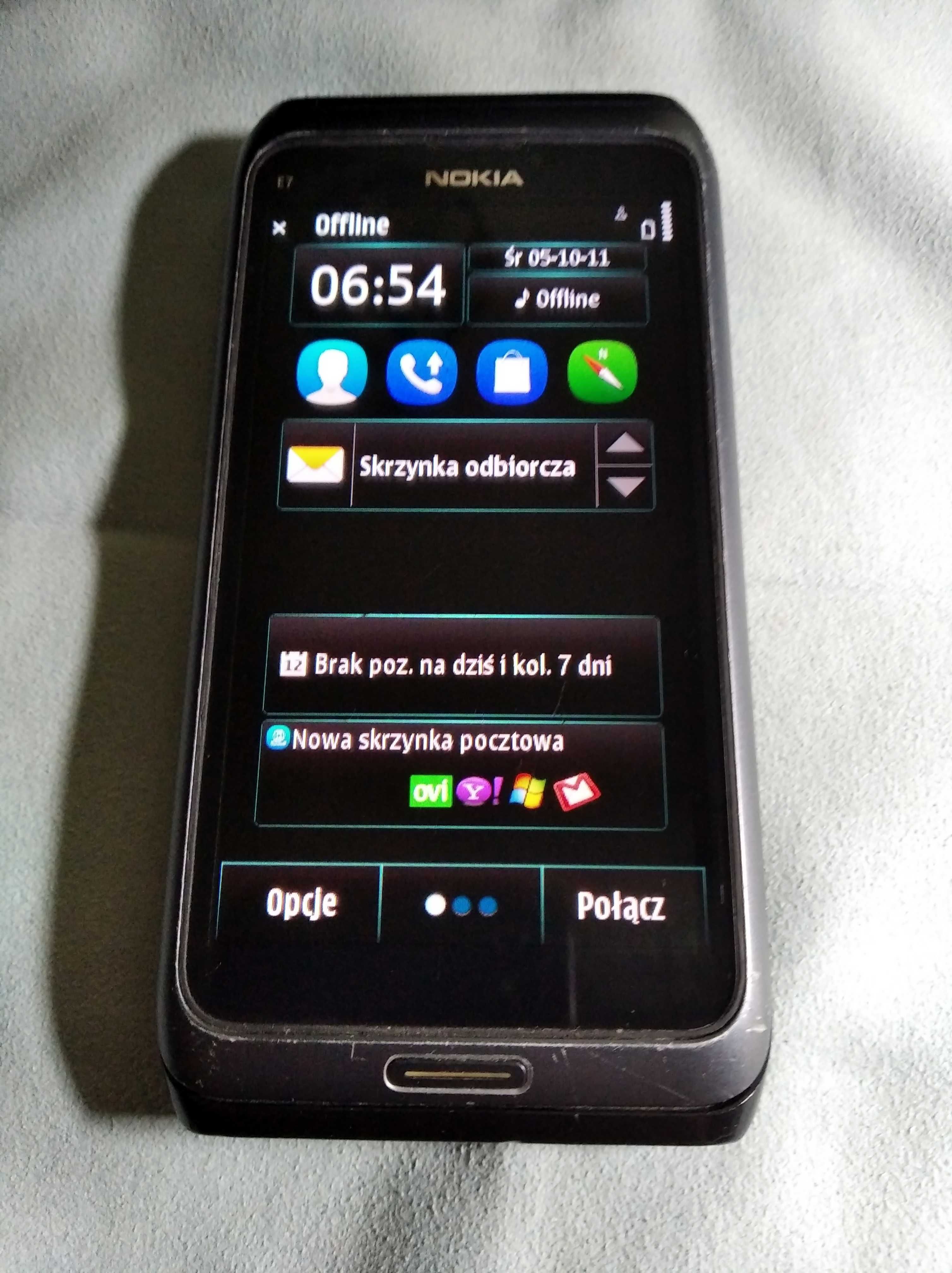 nokia E7 dotykowy  z wysuwaną klawiaturą