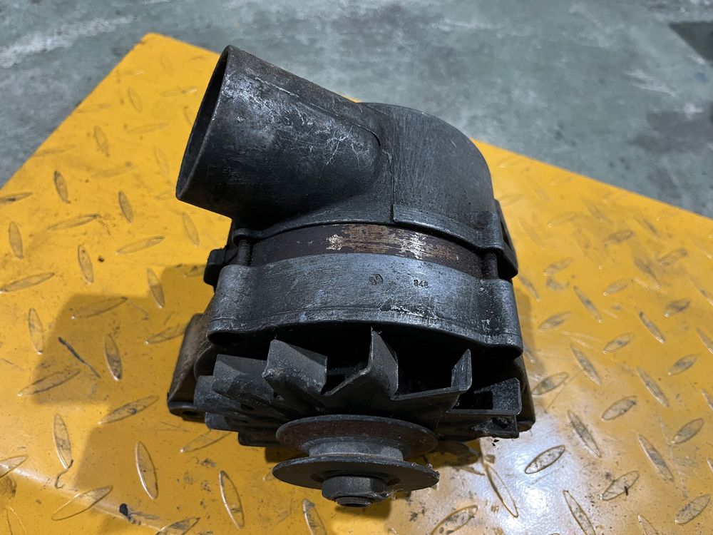 Alternator BMW E34 E32 90A 730i 735 530i 535i M30B30 M30B35 BOSCH