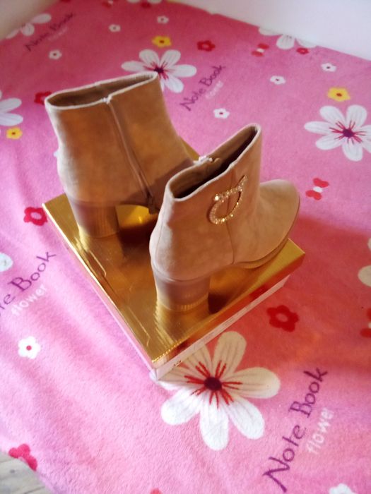 Bota de cano baixo