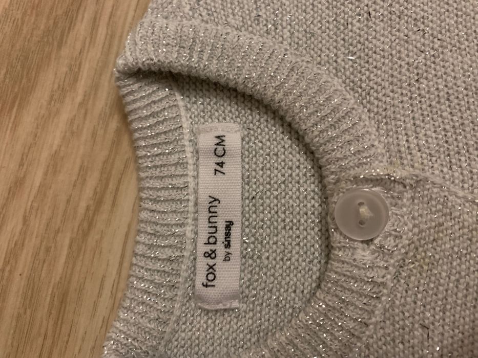 Sweterek srebrny roz. 74 cm