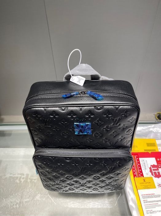 Рюкзак LOUIS VUITTON портфель ранец школьная сумка сумка саквояж