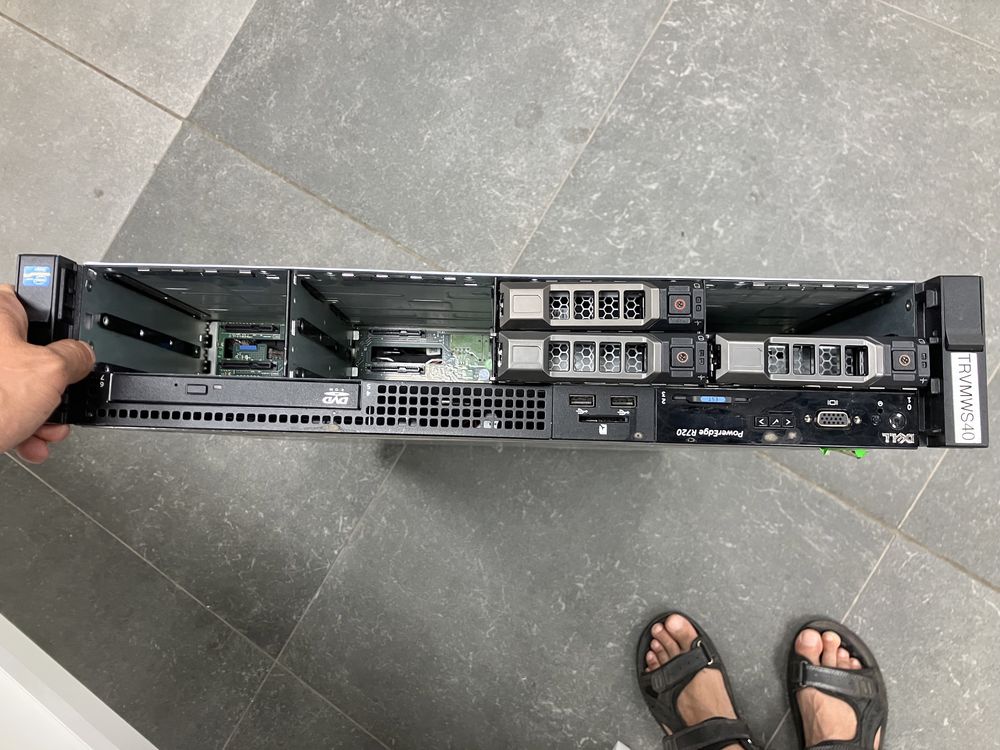Сервер dell не включаеться
