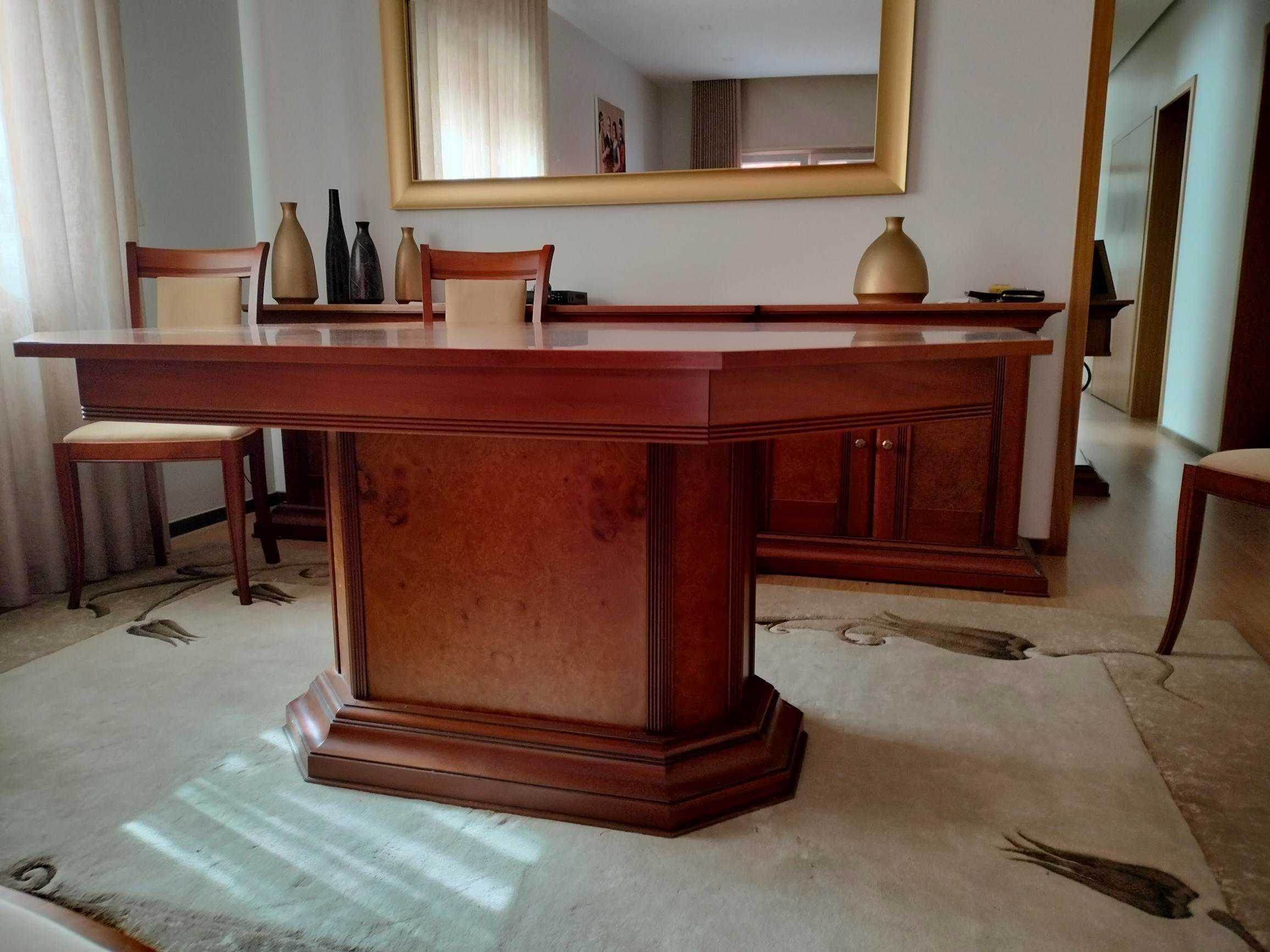 Mesa de sala Cerejeira