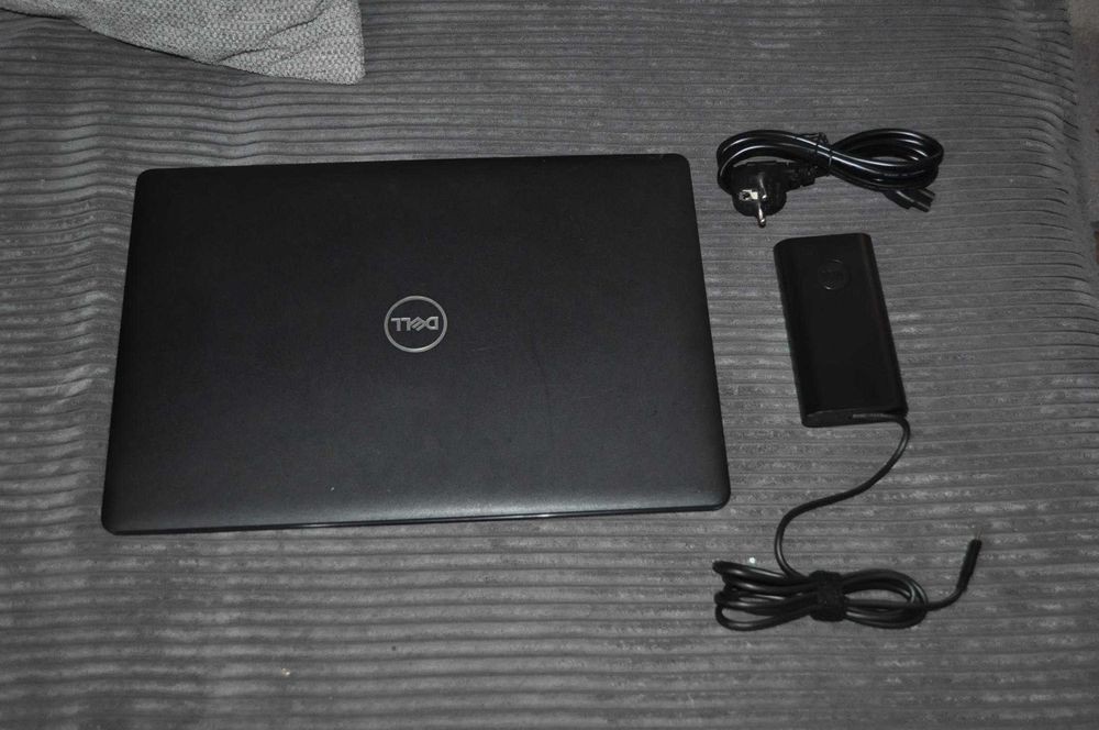 Dell Latitude 3590 15,6 " i5-8250U 16Gb ddr4 512Gb ssd Win10P  FHD bat