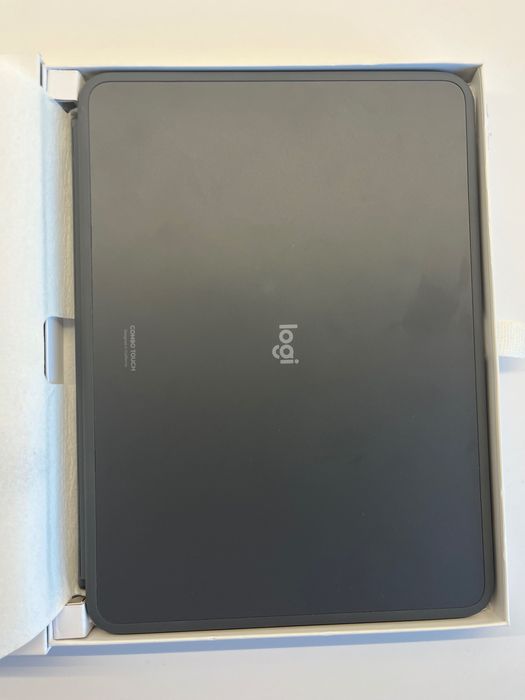 Logitech Combo Touch klawiatura iPad Air 5 gen 11 cali odpinana etui
