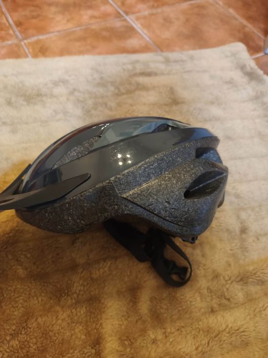 Capacete de bicicleta / trotinete